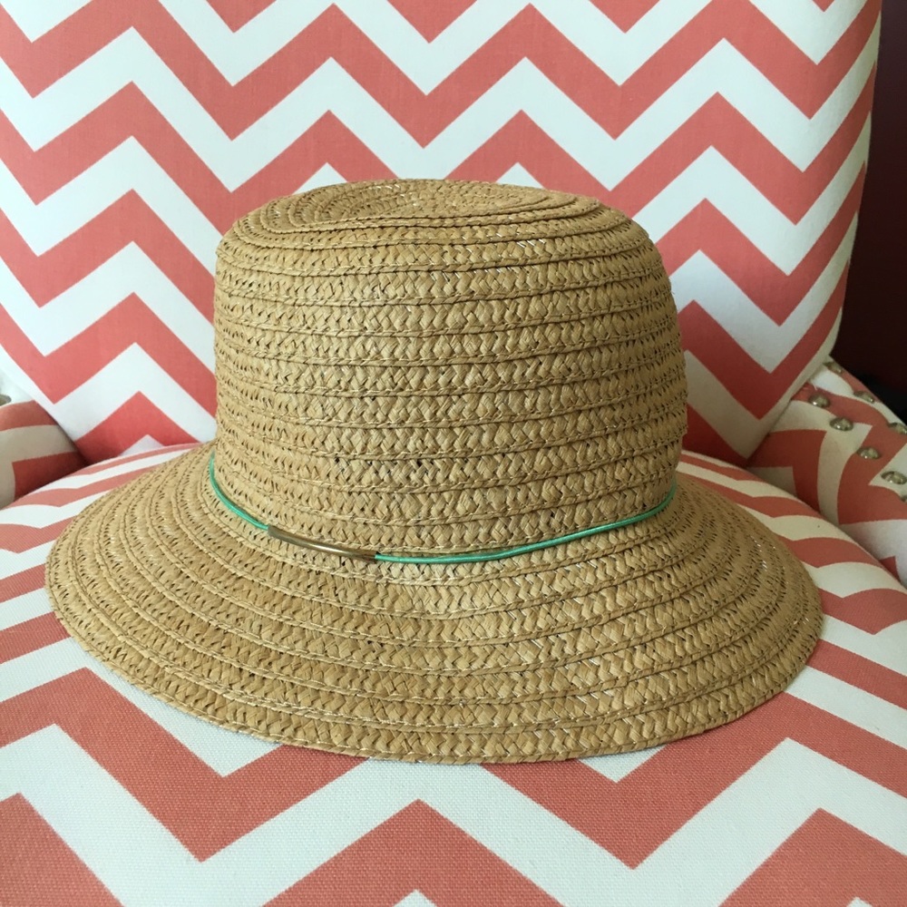 NWOT, straw bucket hat